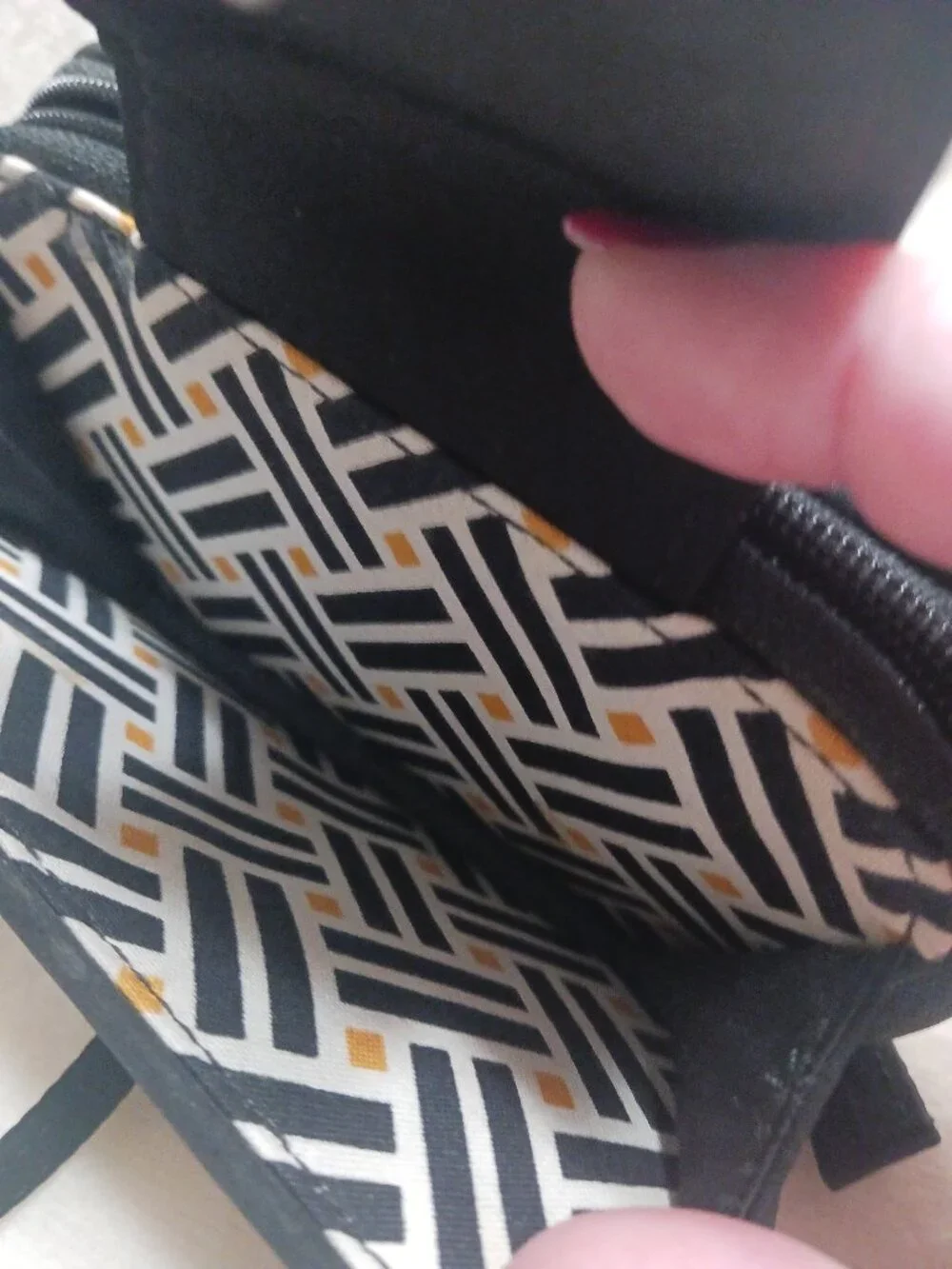 NWOT Excellent Condition Black Vera Bradley Quilt Wristlet With Change Section